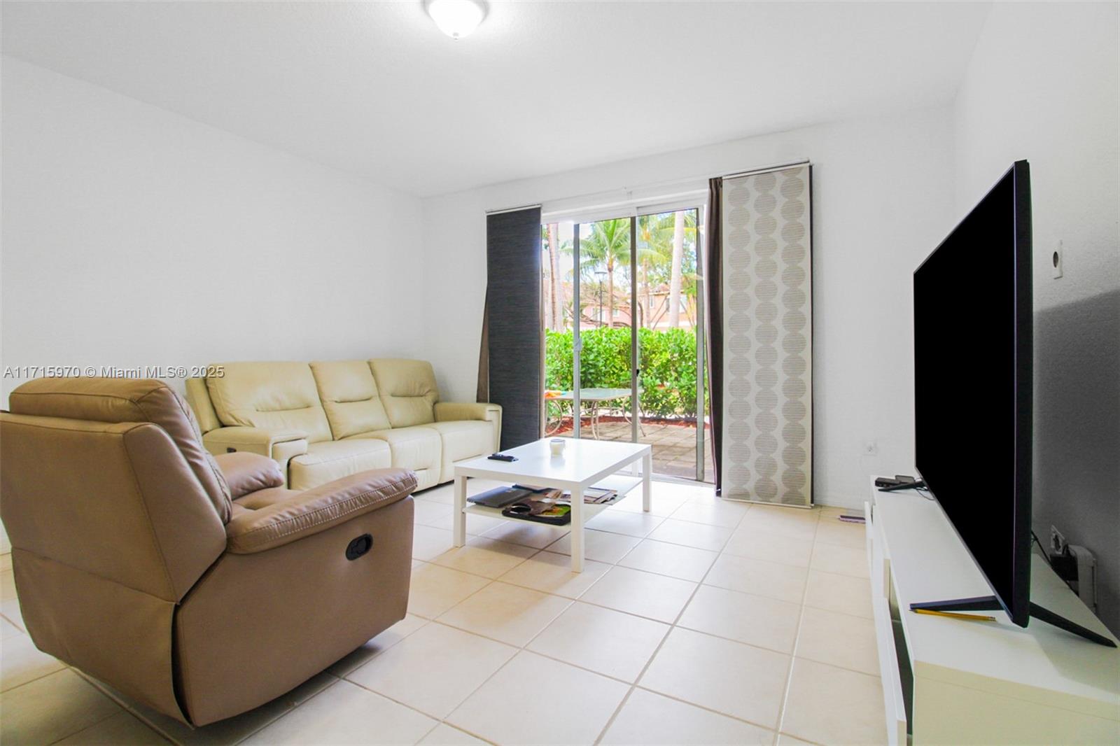 84b12bae-3610 7854 Catalina Cir, Tamarac FL 33321 — #A11715970