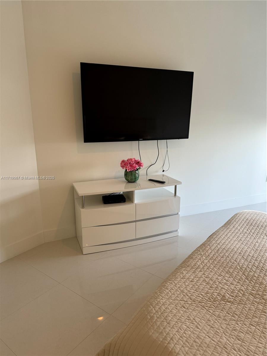 16001 Collins Ave # 2605, Sunny Isles Beach FL 33160 — #A11719067