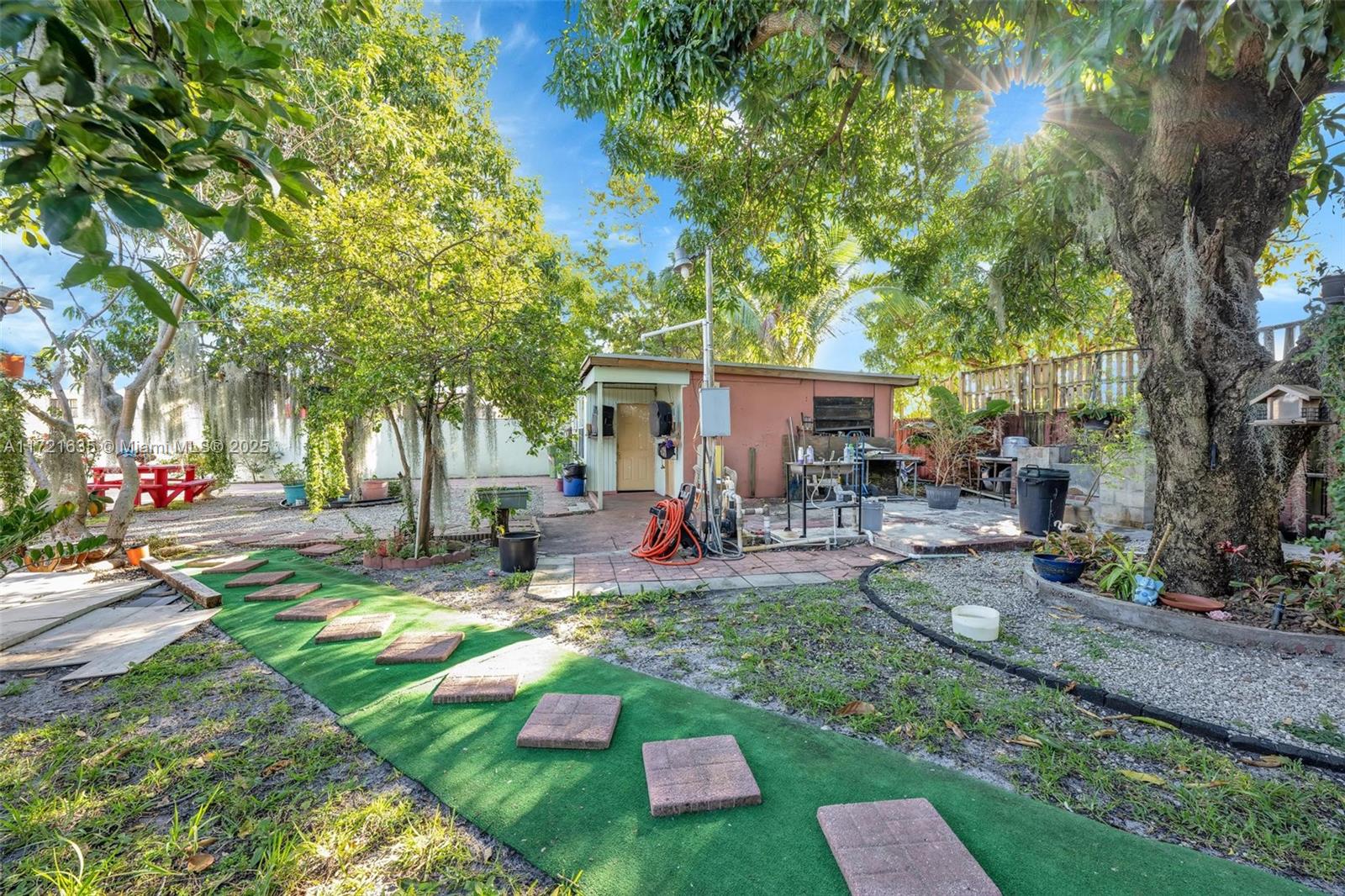 84b12bae-3675 462 E 39th St, Hialeah FL 33013 — #A11721635