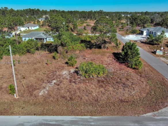 733 Bumby St E, Lehigh Acres FL 33974 — #A11721900