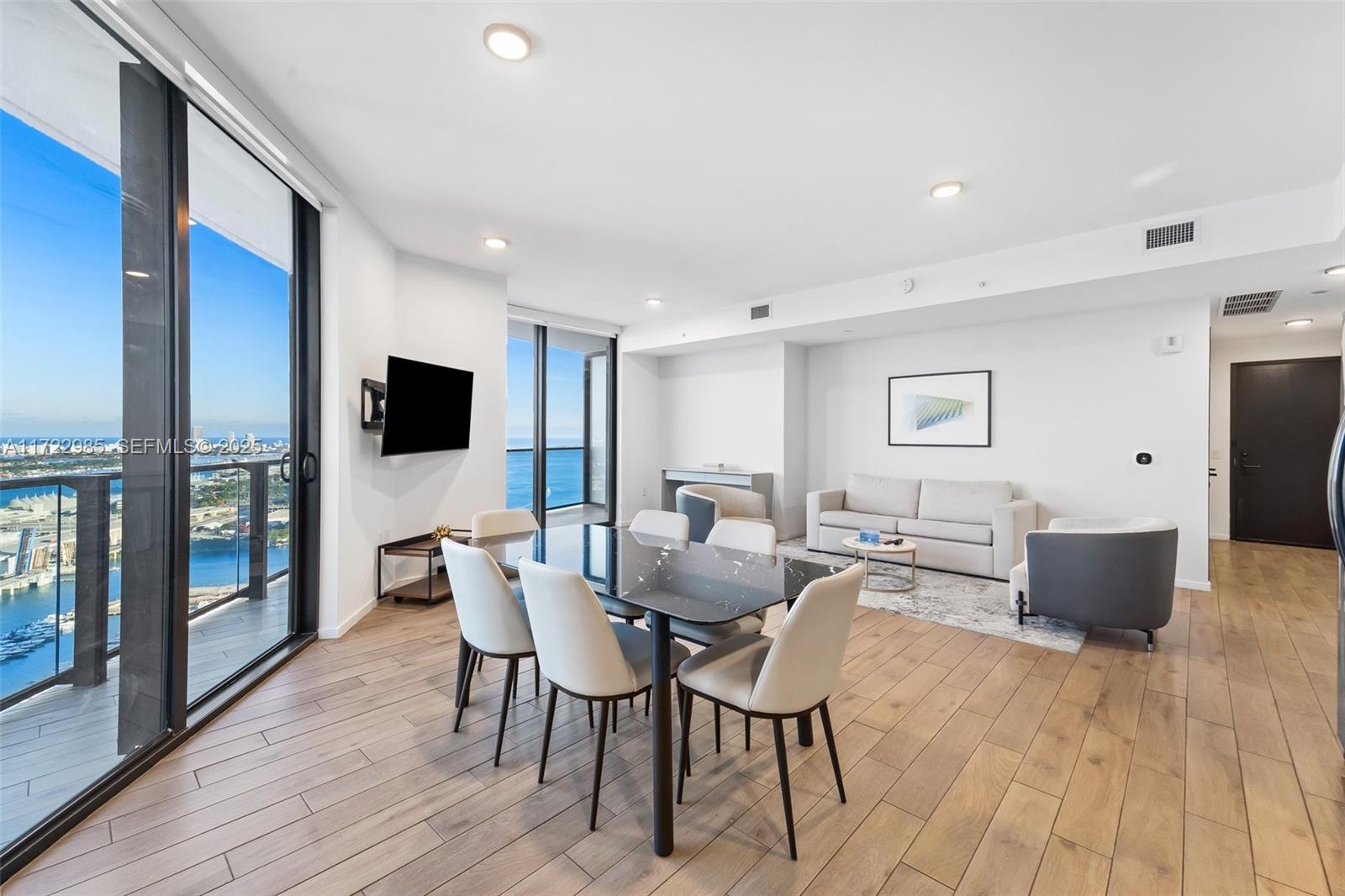 84b12bae-3709 398 NE 5th St # 3209, Miami FL 33132 — #A11722985