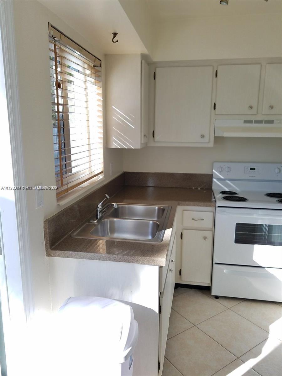 84b12bae-3717 1231 NE 23rd Ave, Pompano Beach FL 33062 — #A11723353