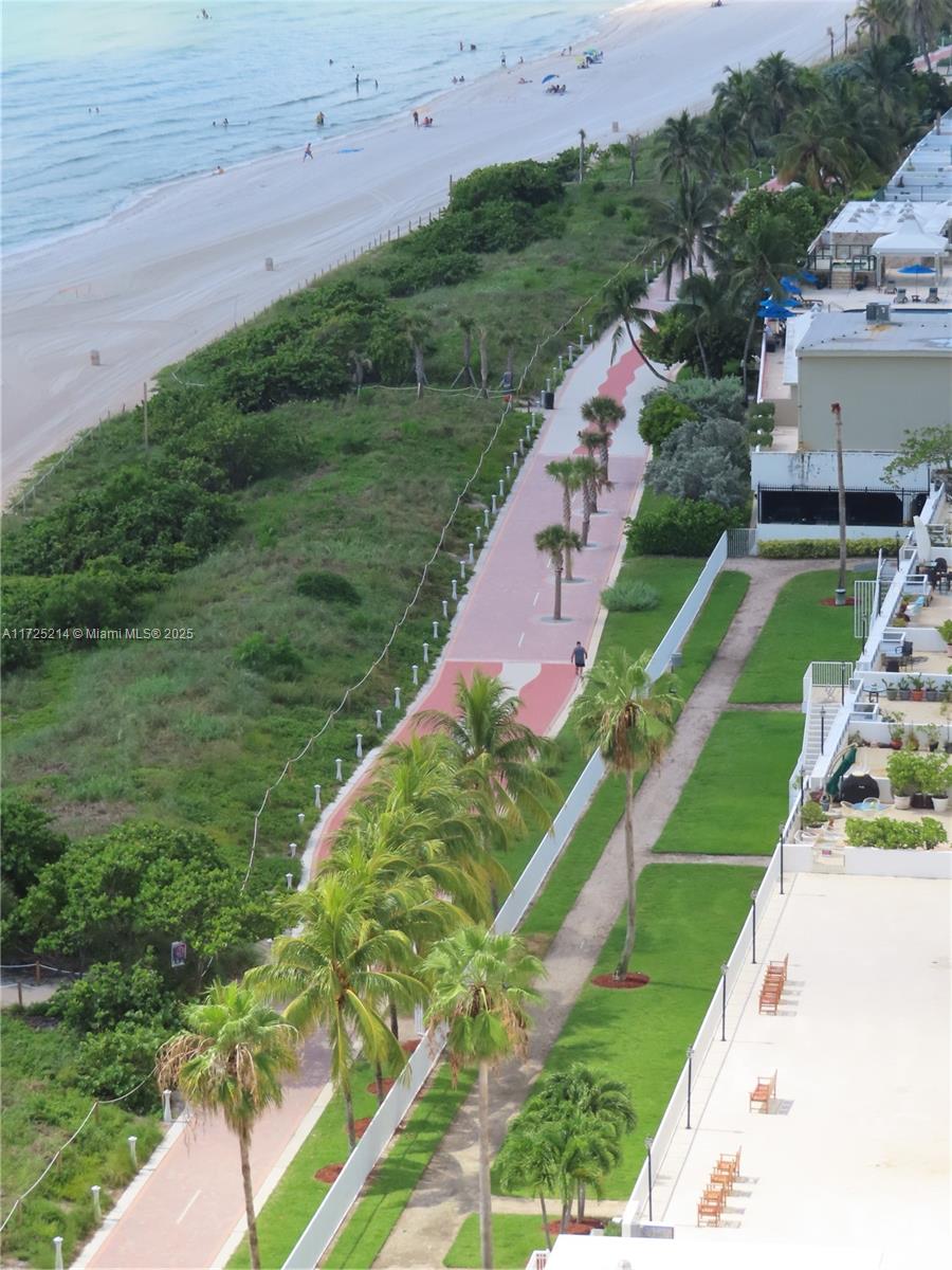 84b12bae-3736 5701 Collins Ave # 1011, Miami Beach FL 33140 — #A11725214