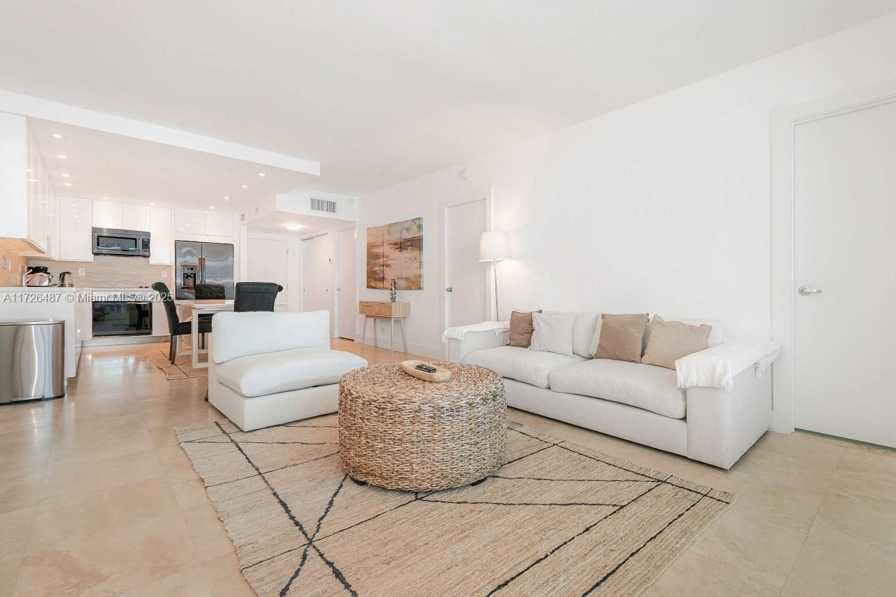 84b12bae-3751 2301 Collins Ave # 1515, Miami Beach FL 33139 — #A11726487