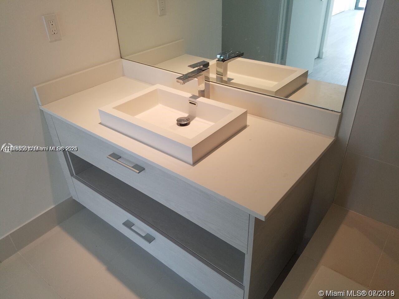 84b12bae-3757 55 SW 9th St # 1805, Miami FL 33130 — #A11726655