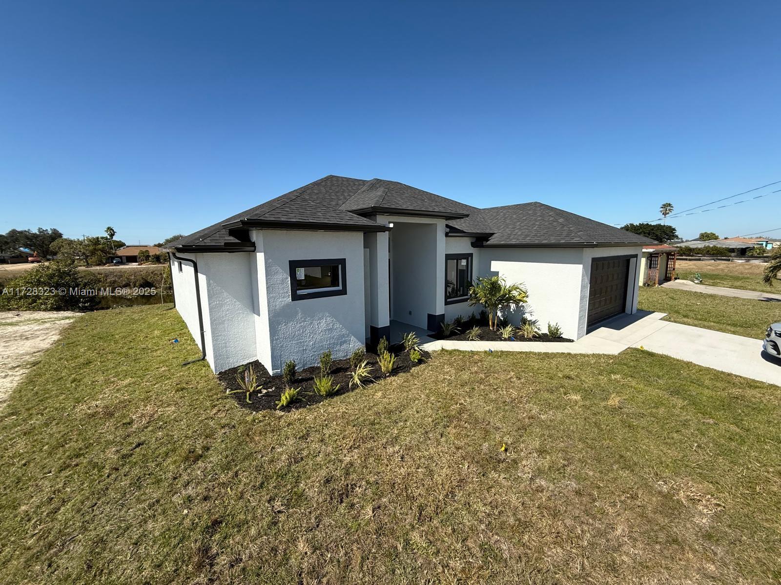 84b12bae-3786 1320 NE 14th AVE, Cape Coral FL 33909 — #A11728323