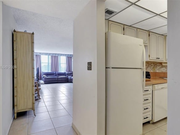 3015 N Ocean Blvd # 3J, Fort Lauderdale FL 33308 — #A11728426