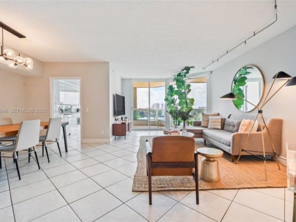 21205 Yacht Club Dr # 805, Aventura FL 33180 — #A11728948