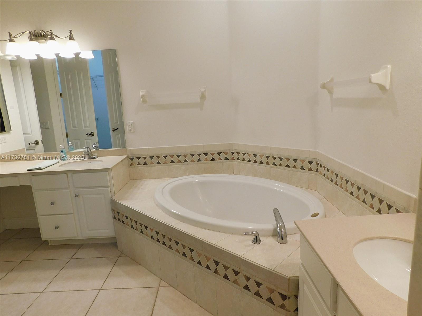 84b12bae-3844 617 SE 7 ST, Cape Coral FL 33990 — #A11732751