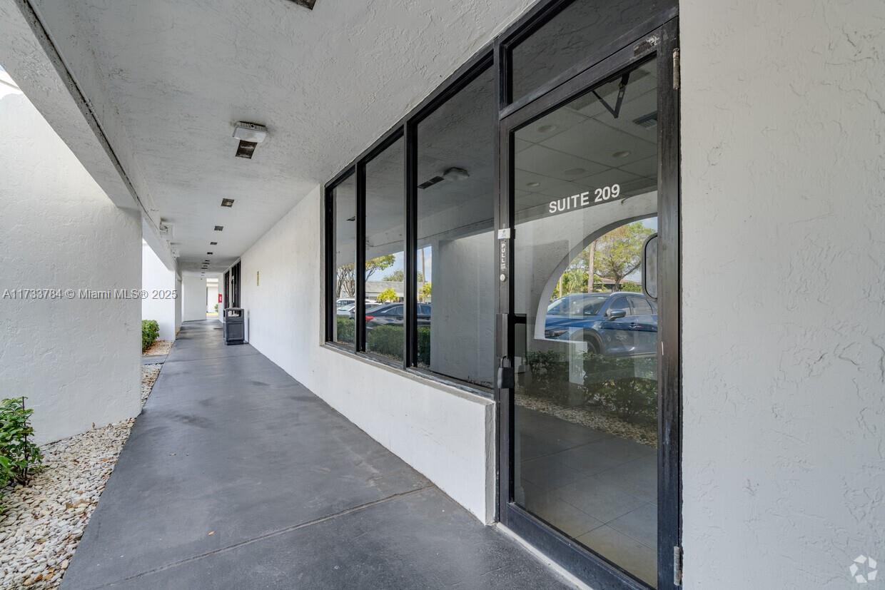7100 W Commercial Blvd, Fort Lauderdale FL 33319 — #A11733784
