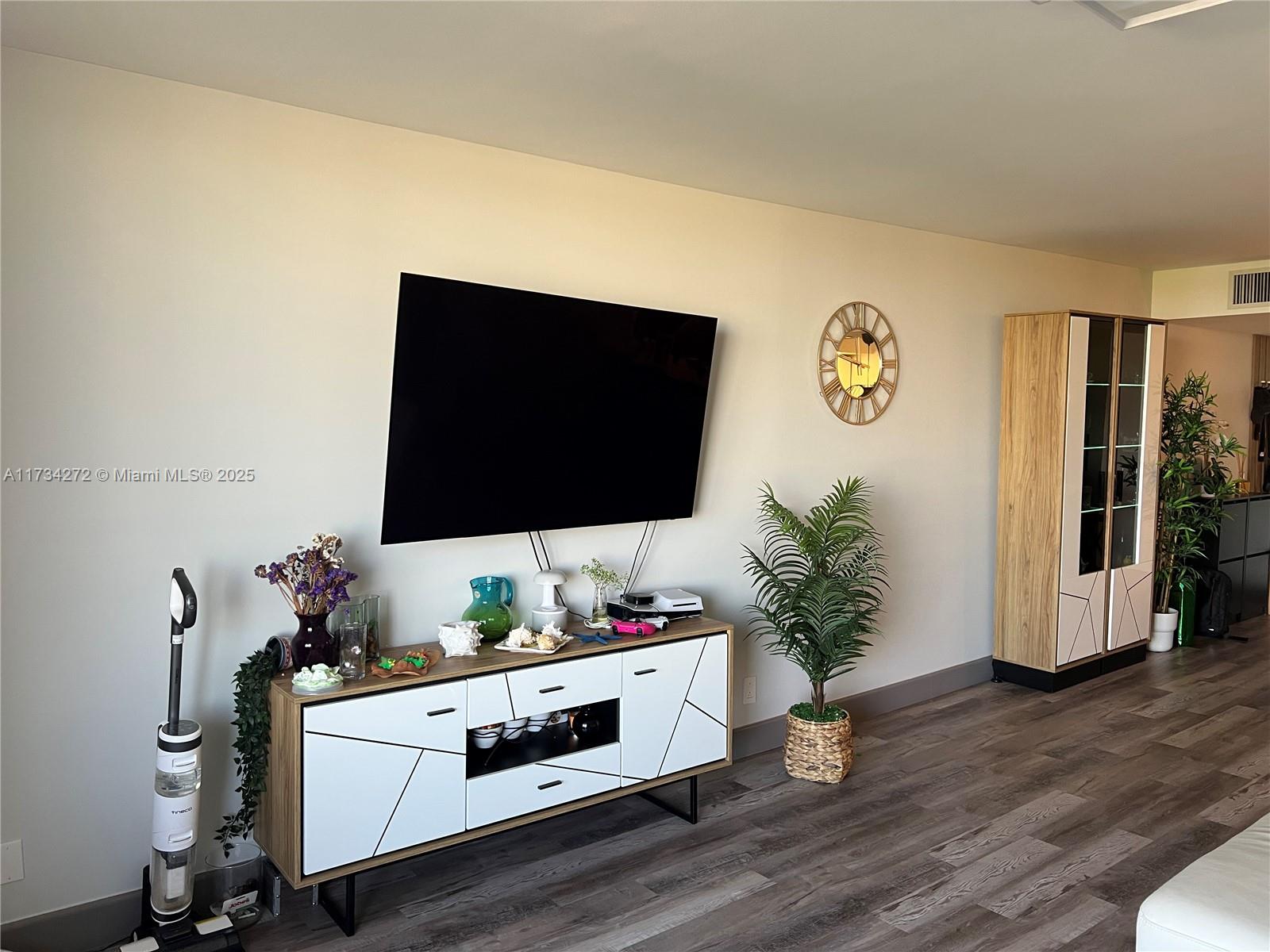 84b12bae-3859 600 Three Islands Blvd # 504, Hallandale Beach FL 33009 — #A11734272
