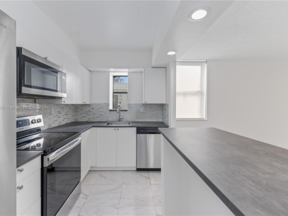 20301 NE 30th Ave # 5, Aventura FL 33180 — #A11662806