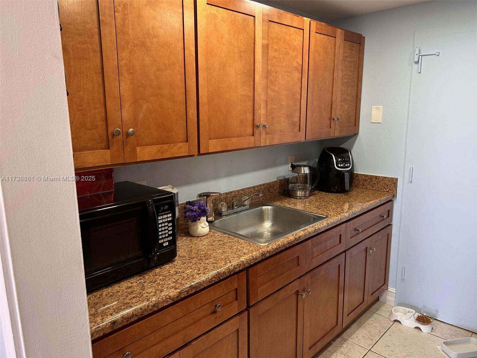 84b12bae-3889 2350 NE 135th St # 903, North Miami FL 33181 — #A11736861