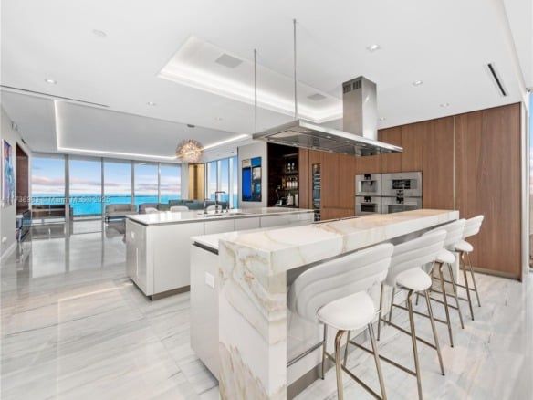 18501 Collins Ave # 2704, Sunny Isles Beach FL 33160 — #A11738983