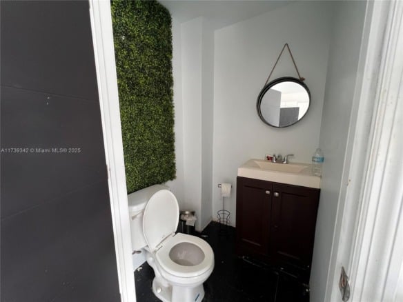 1100 S Dixie Hwy, Hollywood FL 33020 — #A11739342