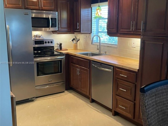 3050 E Sunrise Lakes Dr # 324, Sunrise FL 33322 — #A11739994