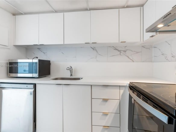 1000 West Ave # 1008, Miami Beach FL 33139 — #A11740756