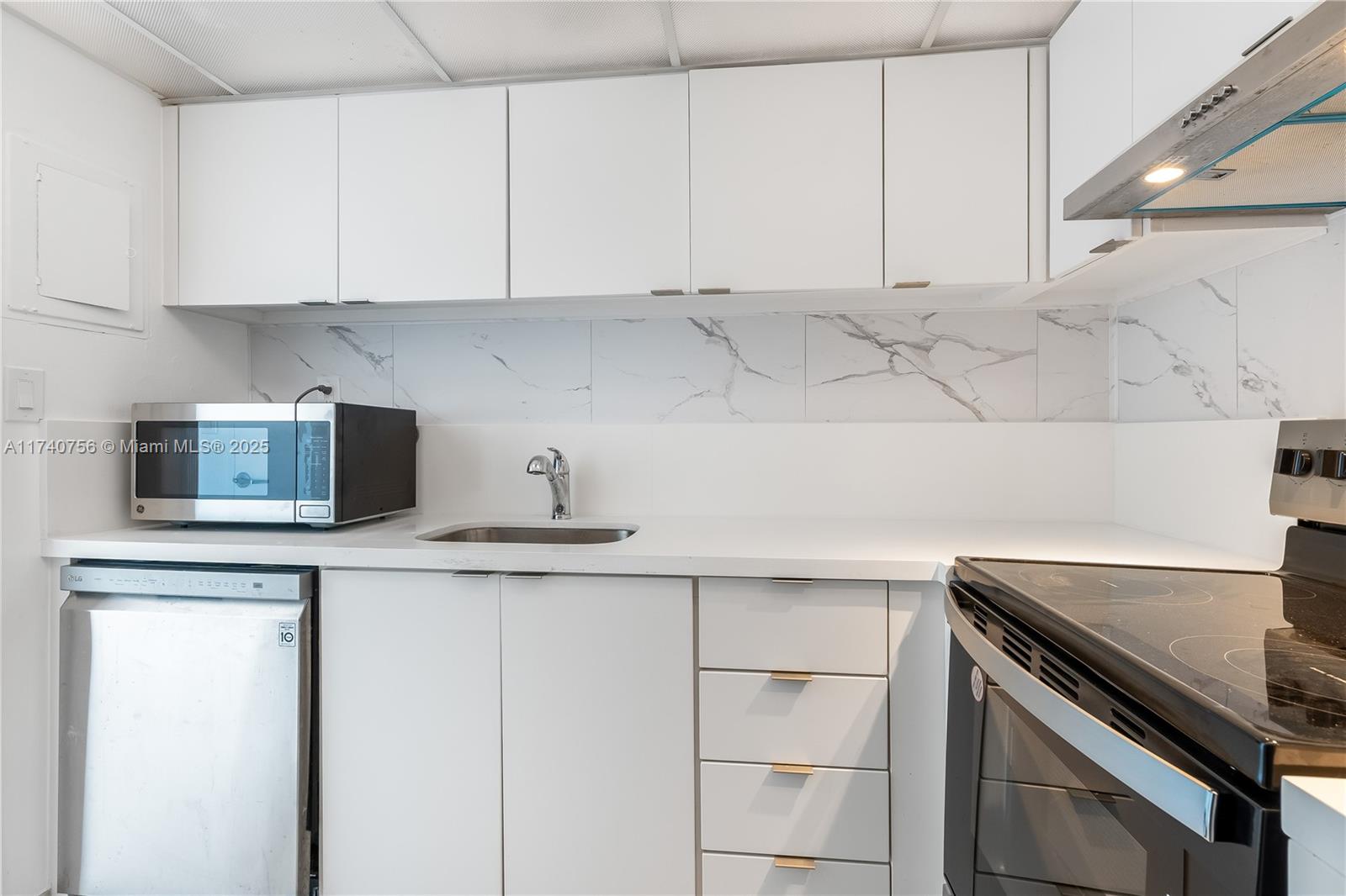 1000 West Ave # 1008, Miami Beach FL 33139 — #A11740756