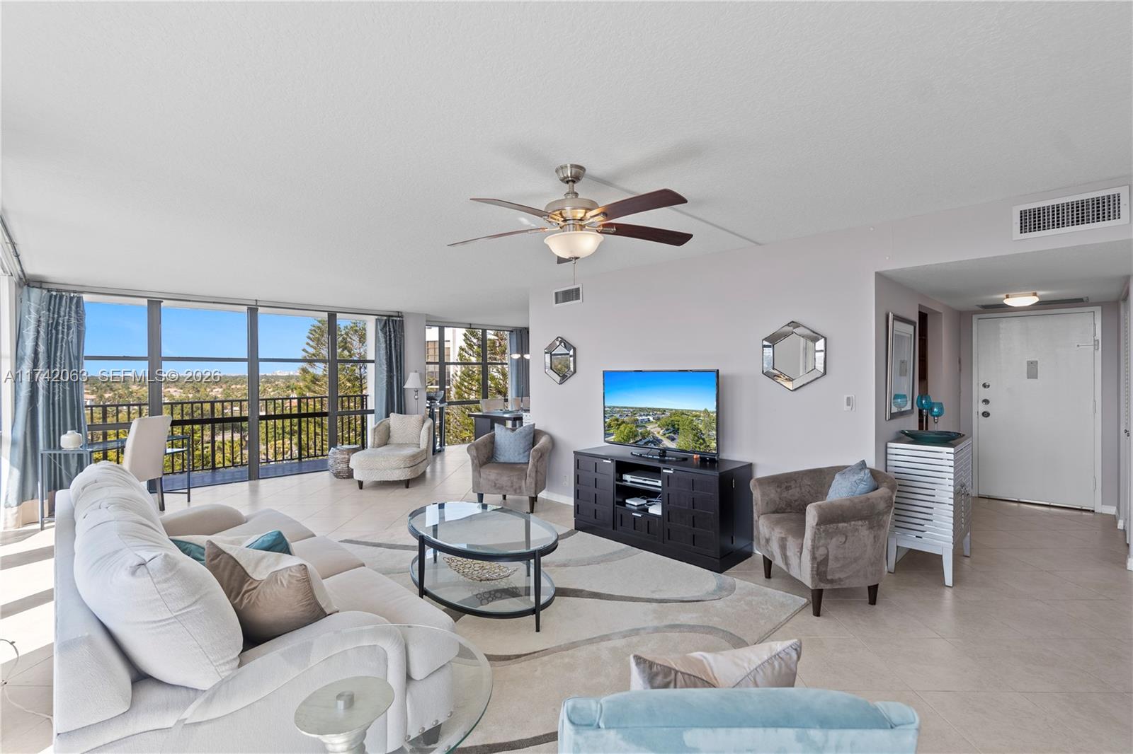 84b12bae-3945 800 Parkview Dr # 909, Hallandale Beach FL 33009 — #A11742063