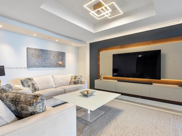 17301 Biscayne Blvd # 2302, North Miami Beach FL 33160 — #A11743404