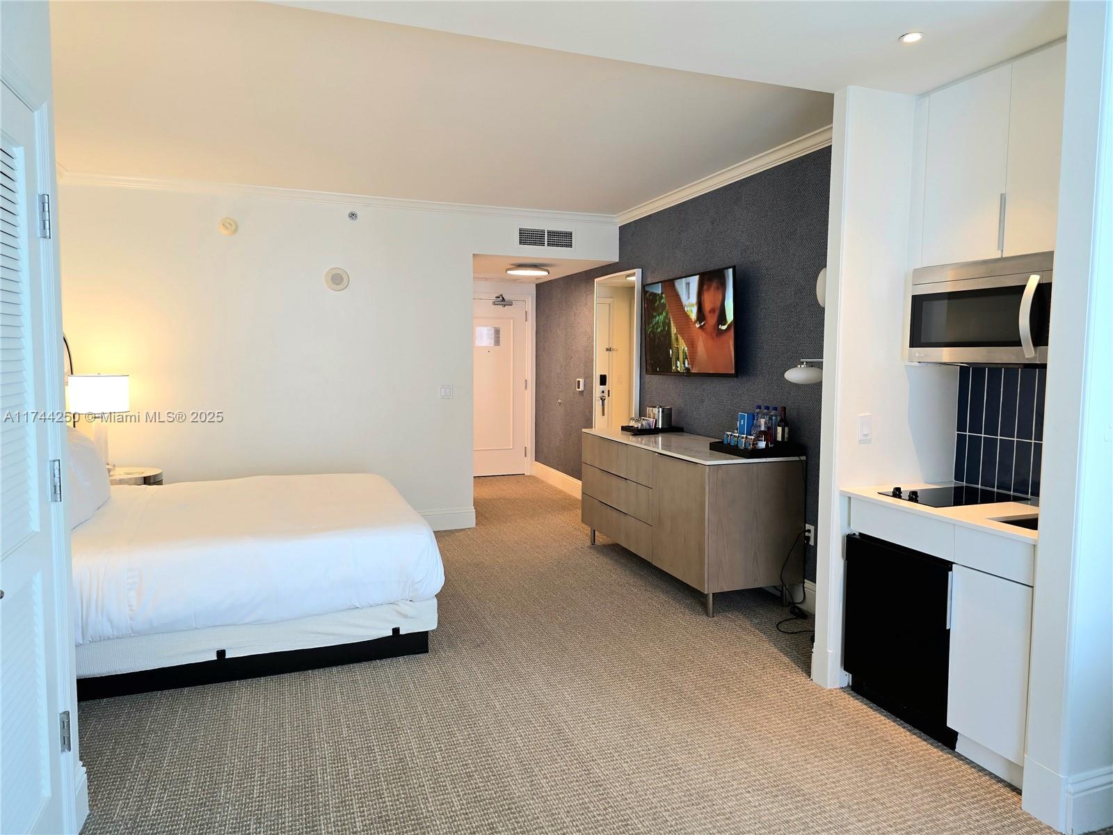 84b12bae-3971 4401 Collins Ave # 1401, Miami Beach FL 33140 — #A11744250