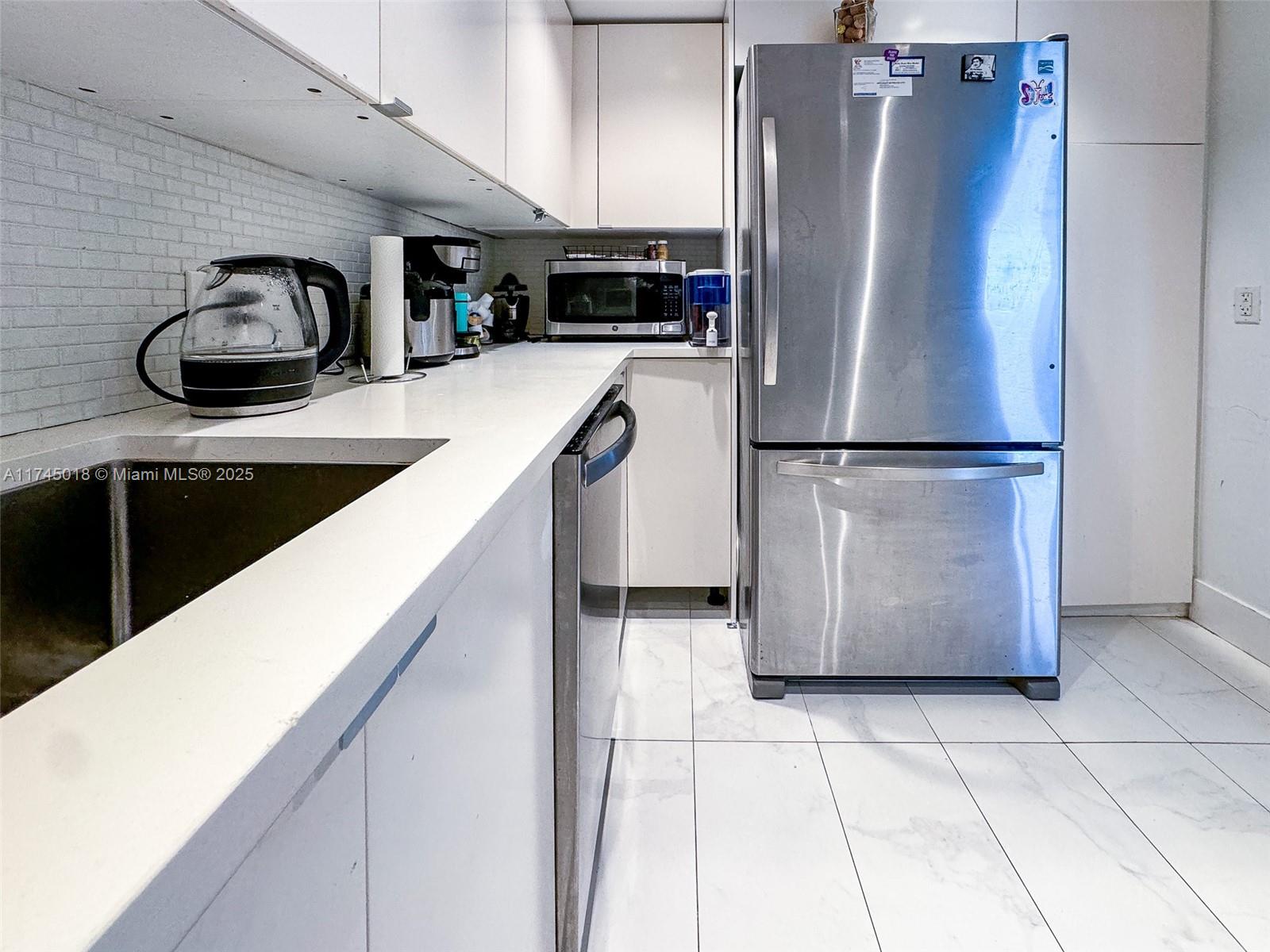100 Bayview Dr # 721, Sunny Isles Beach FL 33160 — #A11745018