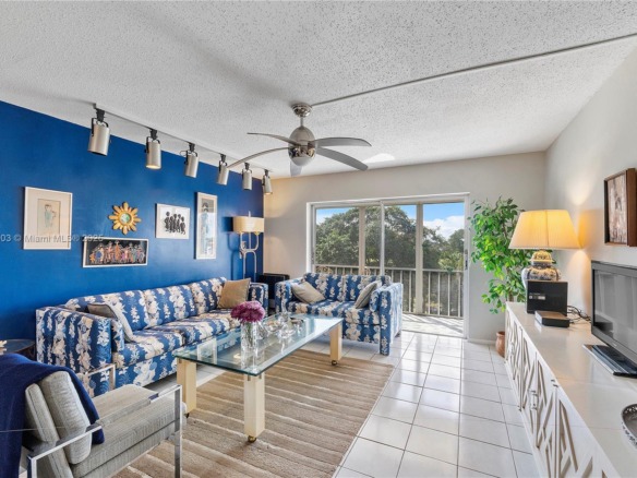 4800 Hillcrest Ln # 514, Hollywood FL 33021 — #A11749503