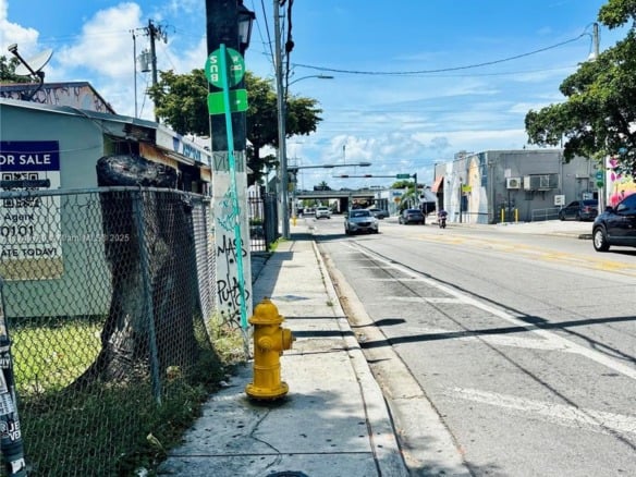 203 NW 35th St, Miami FL 33127 — #A11749710