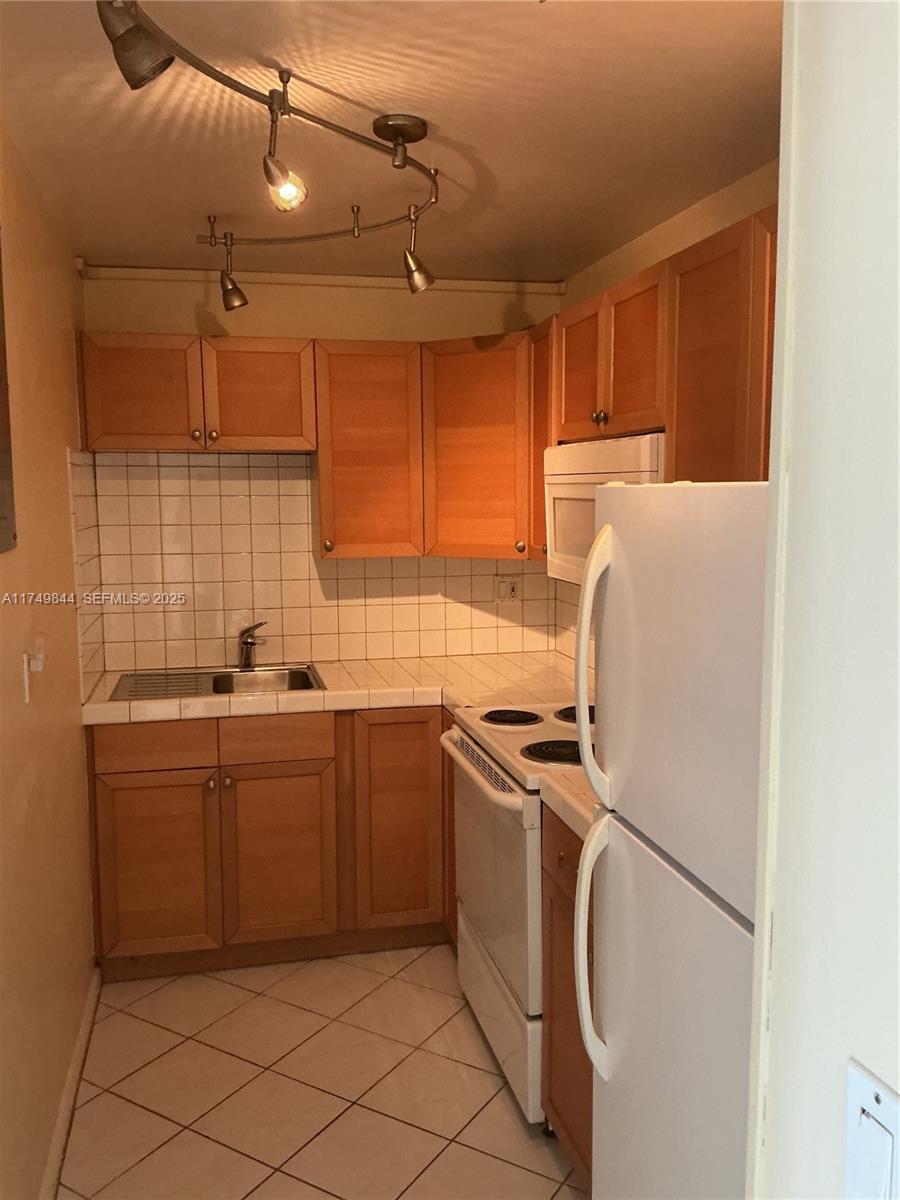 84b12bae-4045 200 S Birch Rd # 404, Fort Lauderdale FL 33316 — #A11749844