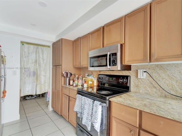 18051 Biscayne Blvd # 801, Aventura FL 33160 — #A11750080