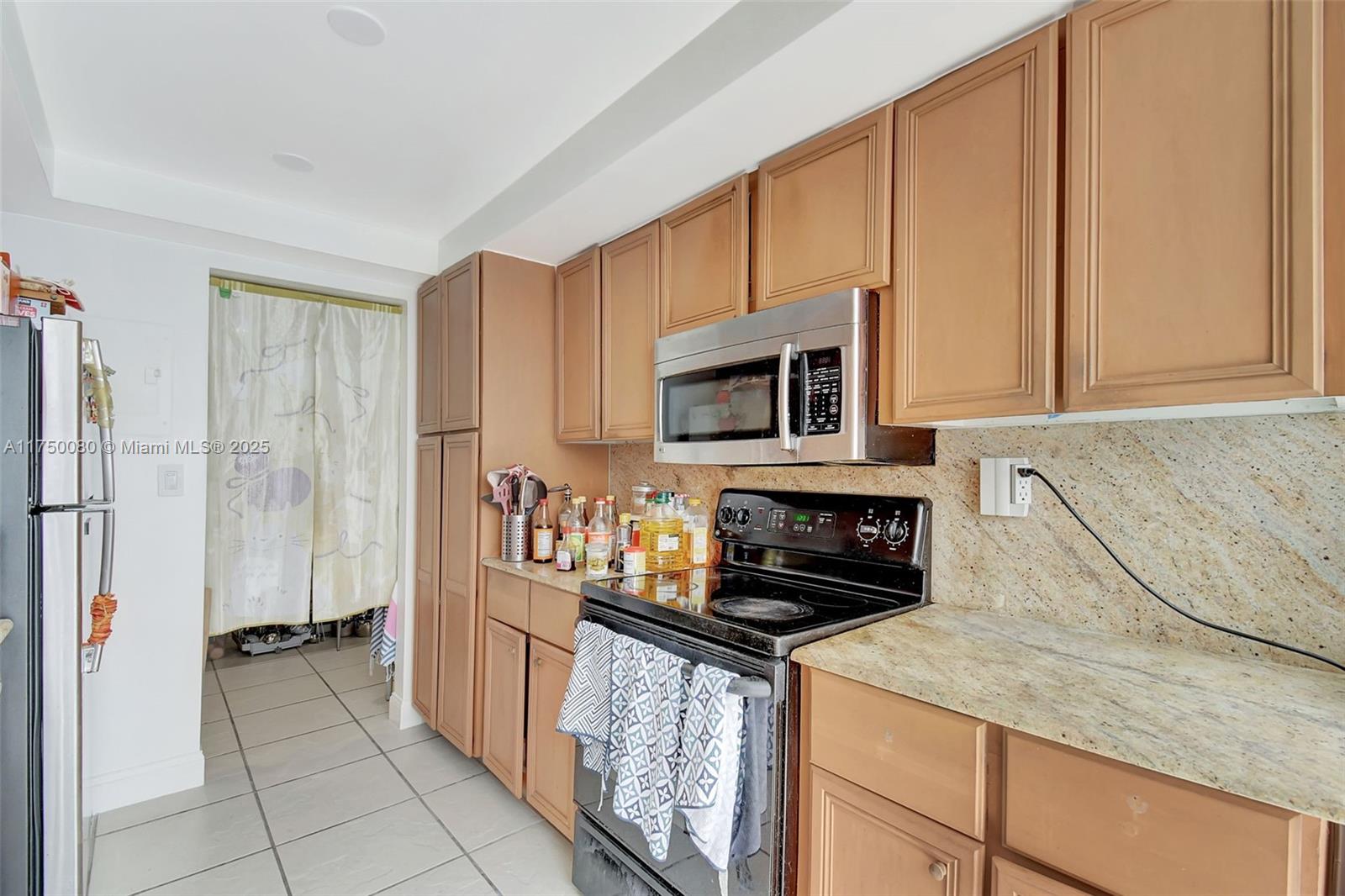 18051 Biscayne Blvd # 801, Aventura FL 33160 — #A11750080