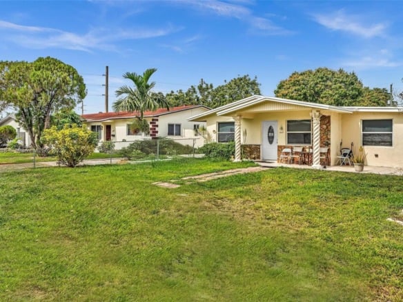 2631 NE 214th St, Miami FL 33180 — #A11750488