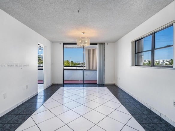 7300 Wayne Ave # 317, Miami Beach FL 33141 — #A11753559