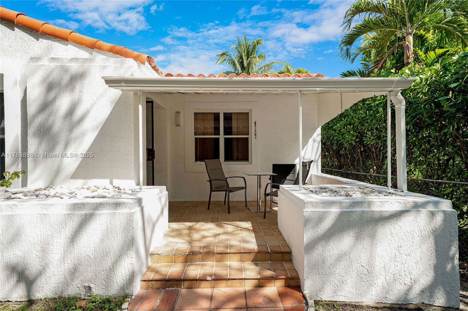 84b12bae-4095 4727 NE 1st Ct, Miami FL 33137 — #A11753898