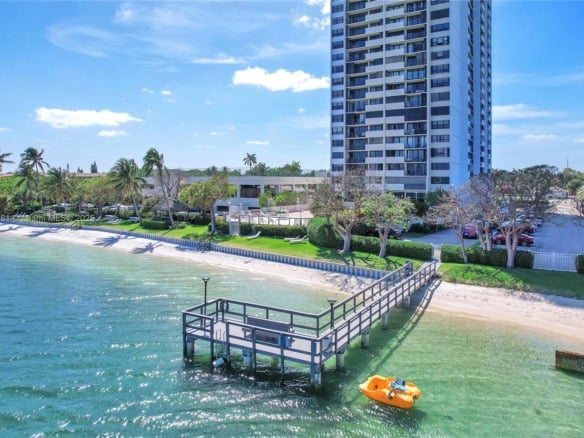 5600 N Flagler Dr # 304, West Palm Beach FL 33407 — #A11755081