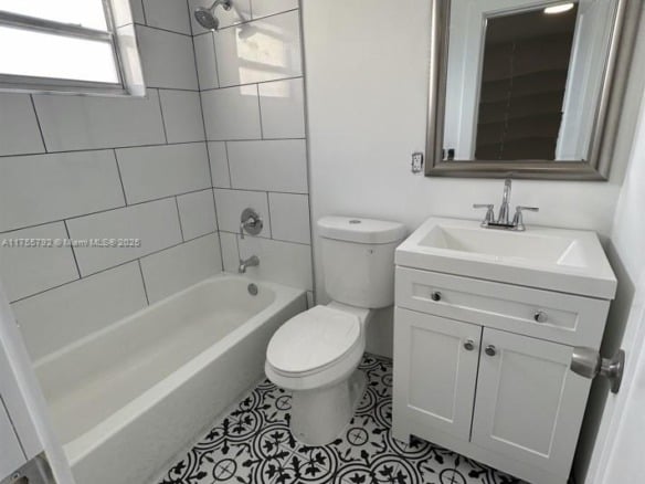 25 W 6th St # 25, Hialeah FL 33010 — #A11755792