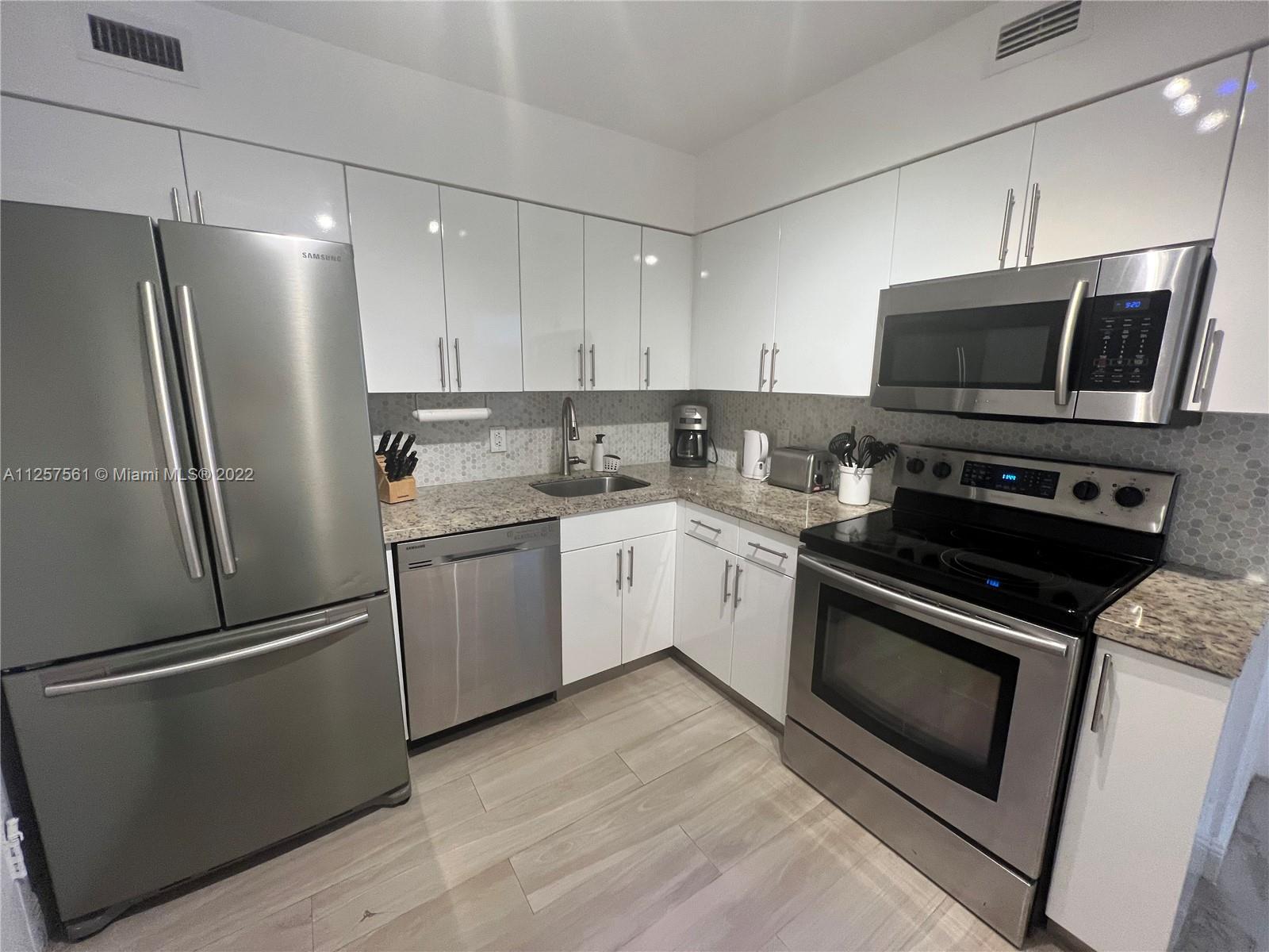 84b12bae-415 5151 Collins Ave # 725, Miami Beach FL 33140 — #A11257561