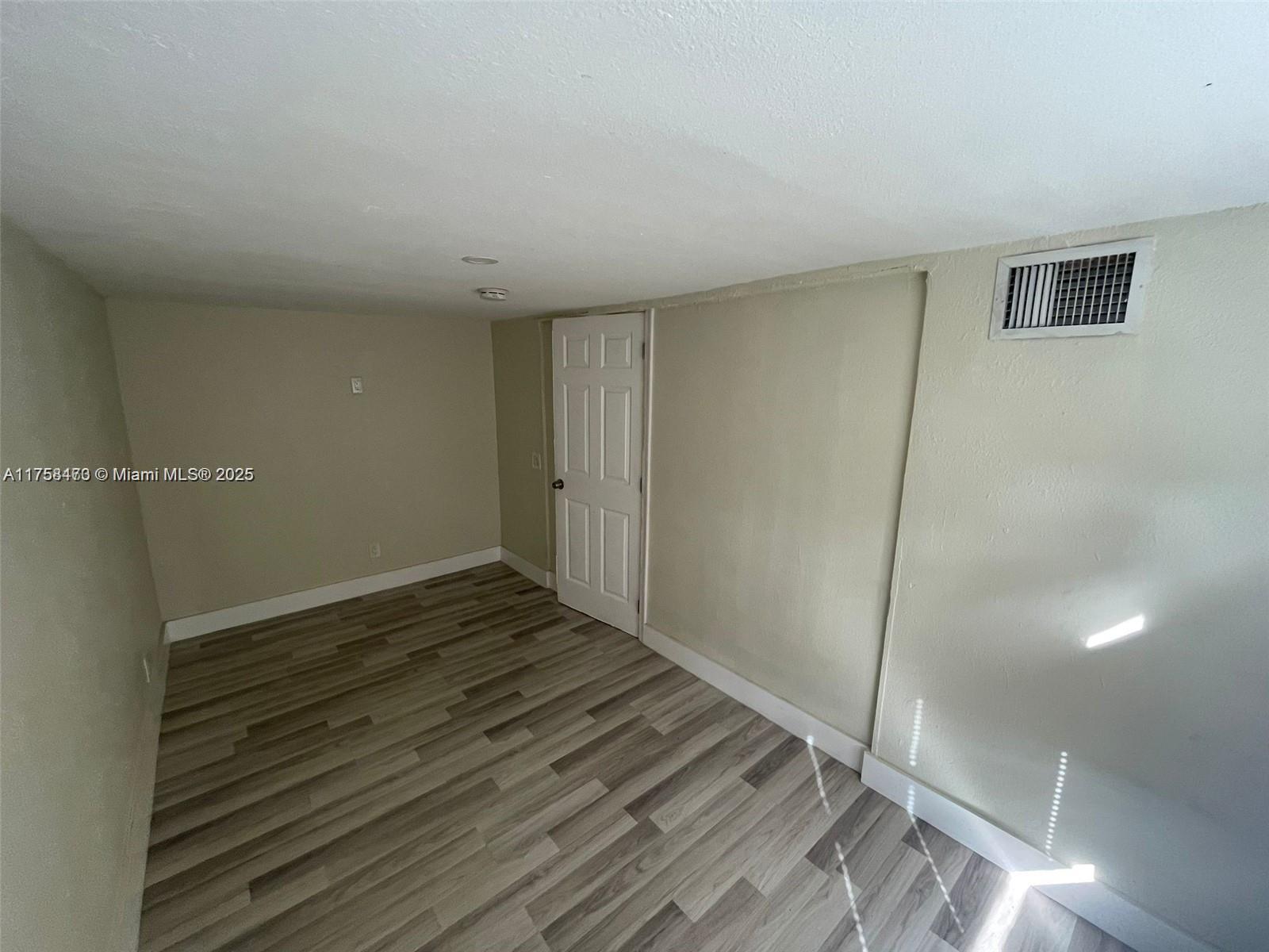 84b12bae-4166 4896 SW 28th Ter, Dania Beach FL 33312 — #A11758473