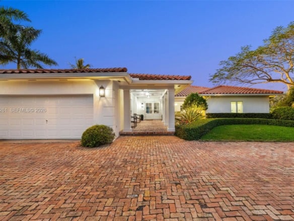 1117 Bella Vista Ave, Coral Gables FL 33156 — #A11759261