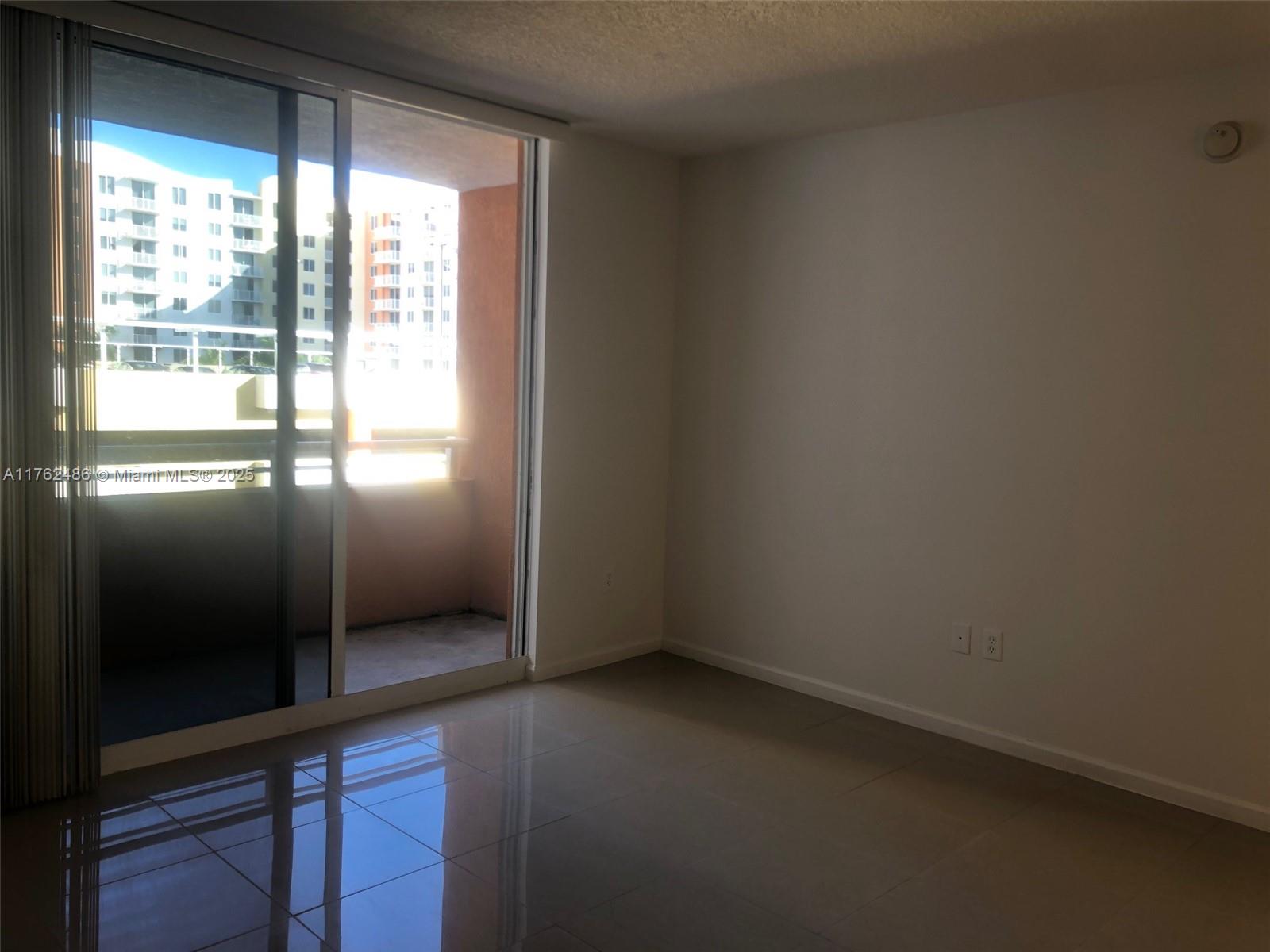 84b12bae-4228 2775 NE 187th St # 527, Aventura FL 33180 — #A11762486