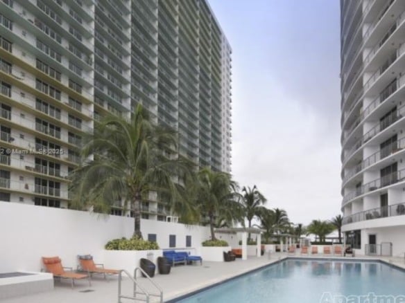 1750 N Bayshore Dr # 2215, Miami FL 33132 — #A11763872