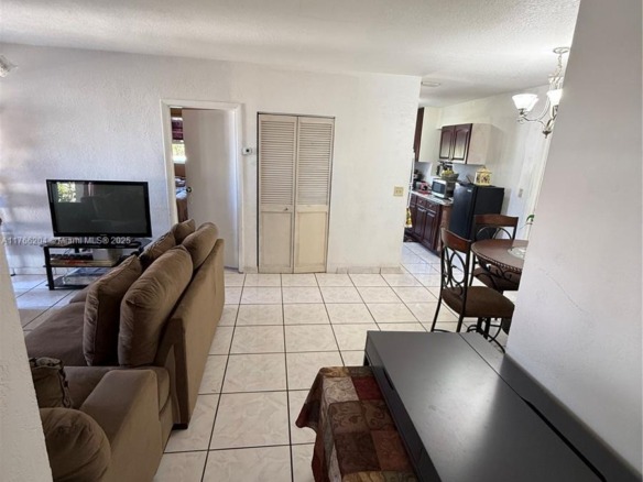 3221 SW 47th Ave, West Park FL 33023 — #A11766204