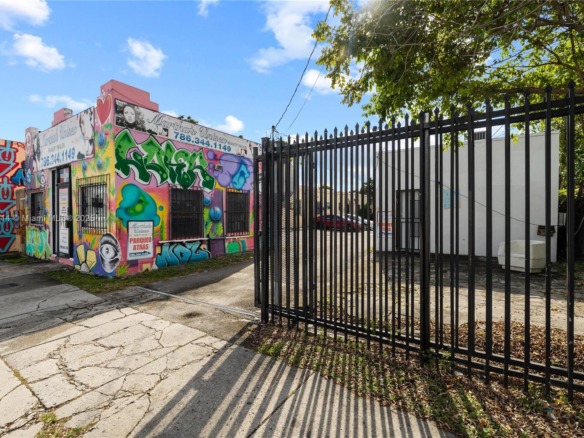 660,662,664 NW 29th St, Miami FL 33127 — #A11766314