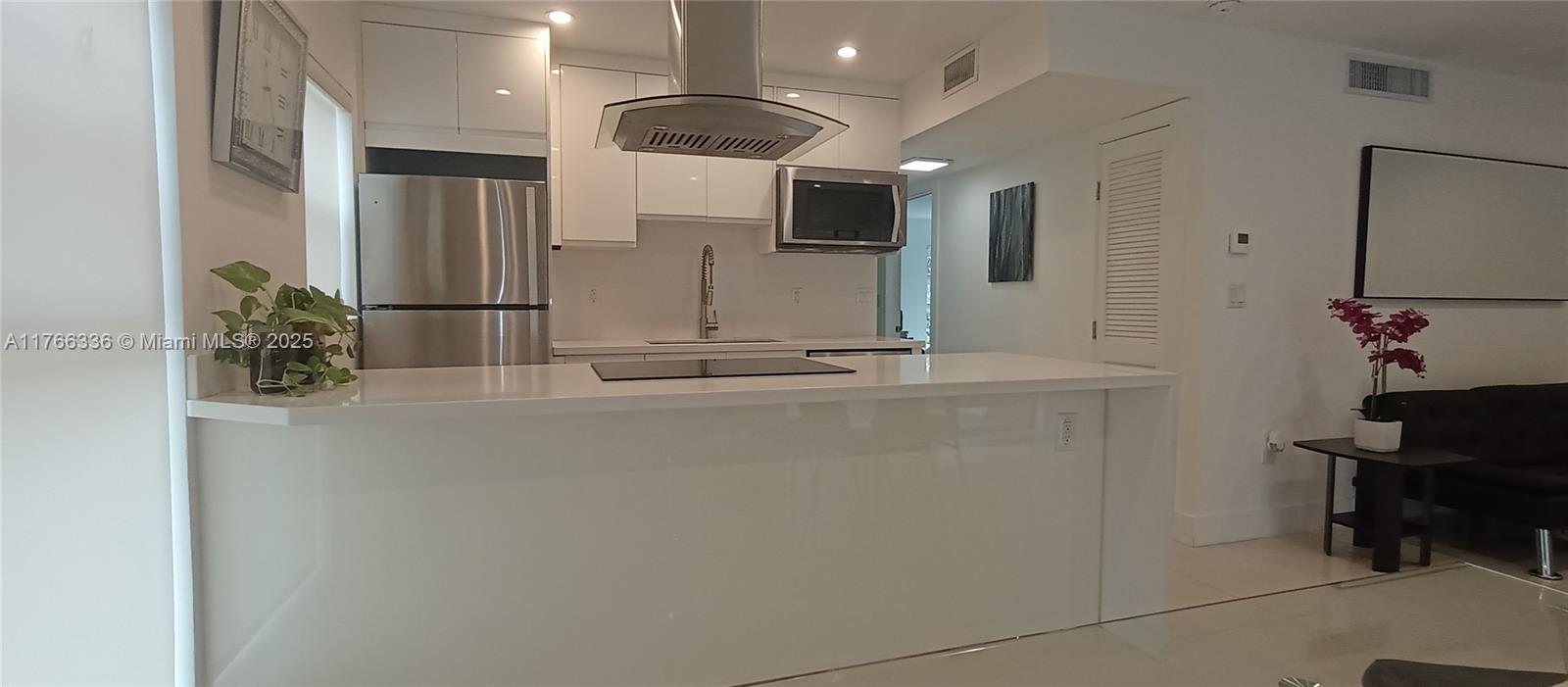 84b12bae-4287 201 178th Dr # 234, Sunny Isles Beach FL 33160 — #A11766336