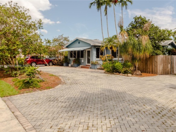 2533 Fillmore St, Hollywood FL 33020 — #A11431244
