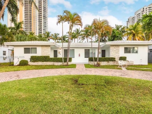 18815 Atlantic Blvd, Sunny Isles Beach FL 33160 — #A11768898