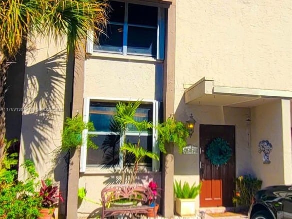 14241 Memorial Hwy # 9F, Miami FL 33161 — #A11769138