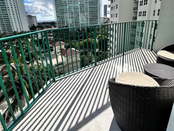 19900 E Country Club Dr # 1012, Aventura FL 33180 — #A11772116