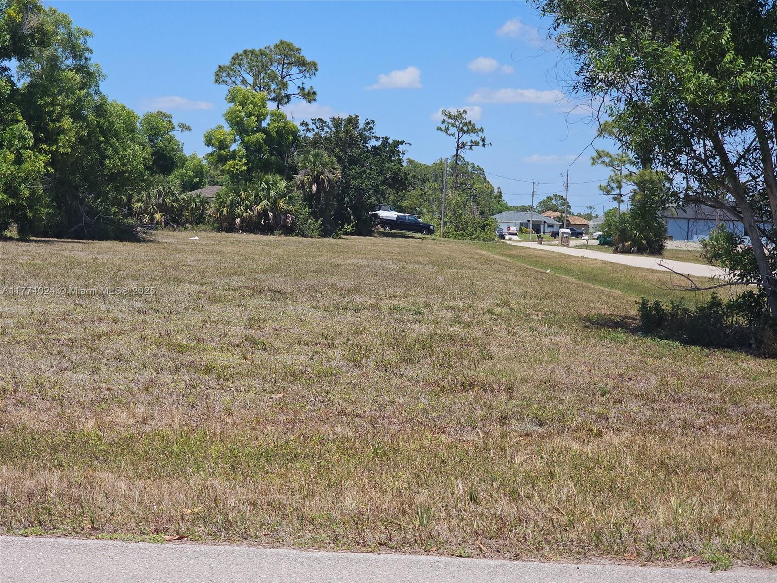 84b12bae-4420 4134 NW 39 TH PL, Cape Coral FL 33993 — #A11774024