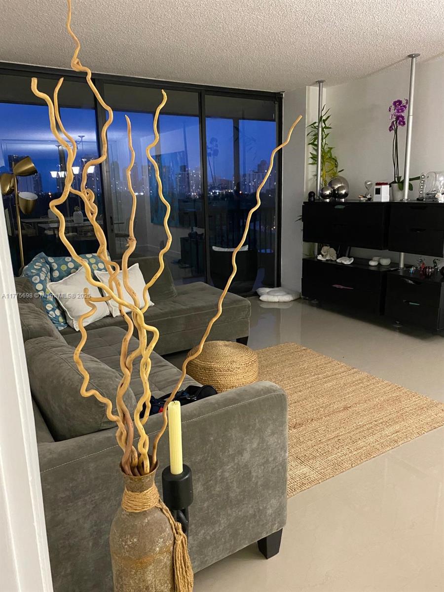 20335 W Country Club Dr # 905, Aventura FL 33180 — #A11775698